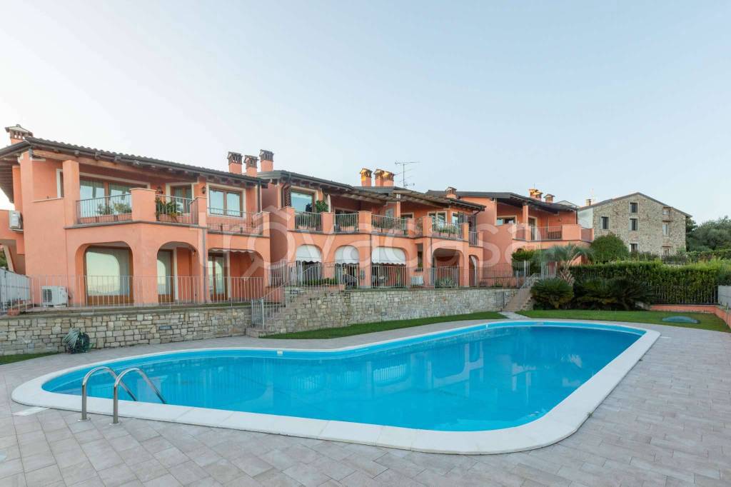 Villa Bifamiliare in vendita a Soiano del Lago via Ciucani