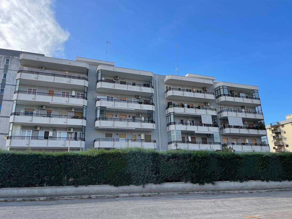 Appartamento in vendita a Bari via Giorgio La Pira