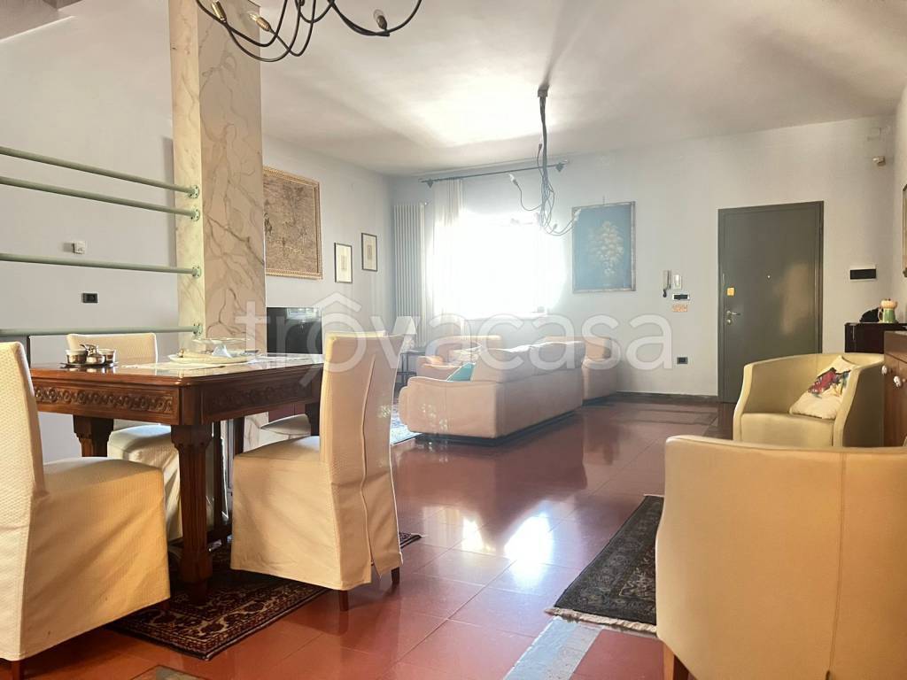 Villa in vendita a Gioia del Colle strada Provinciale Gioia del Colle Taranto