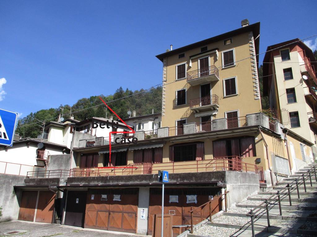 Appartamento in vendita a Piazza Brembana via Antonio Locatelli