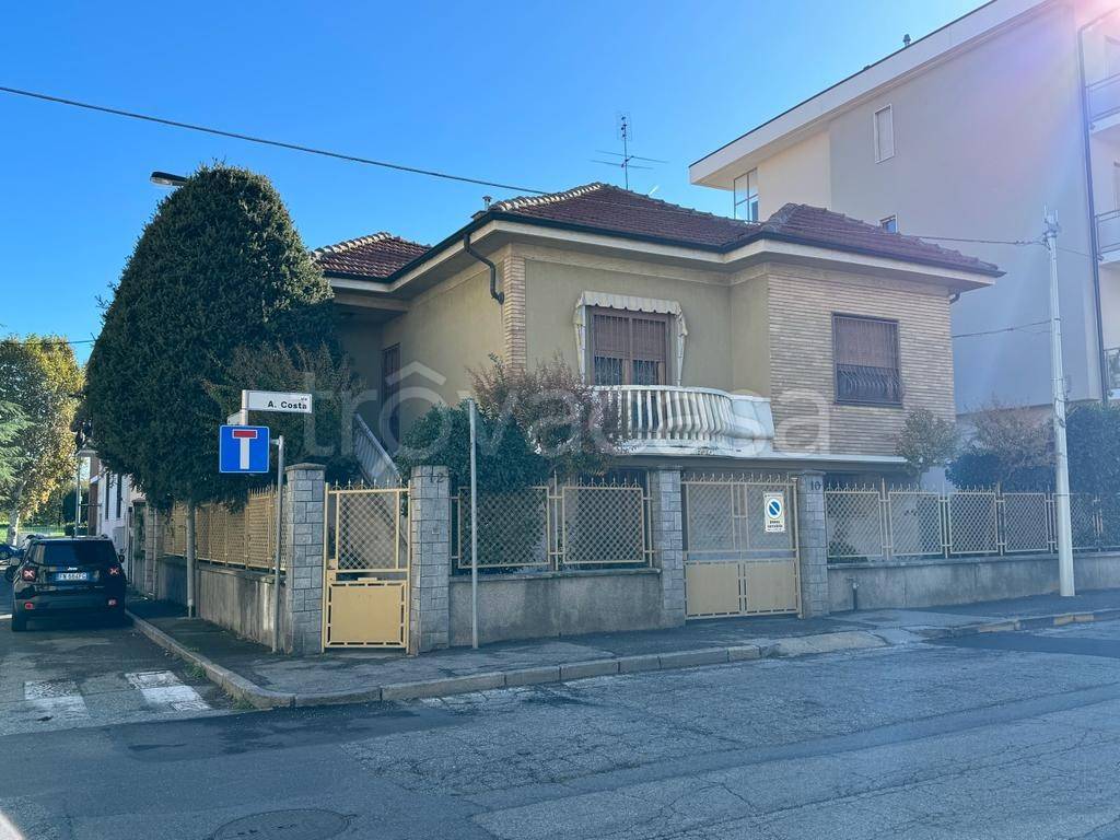 Villa in vendita a Grugliasco via Andrea Costa