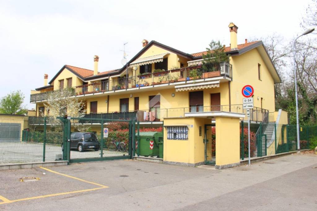Appartamento in vendita a Cornaredo via Giuseppe Mazzini, 31
