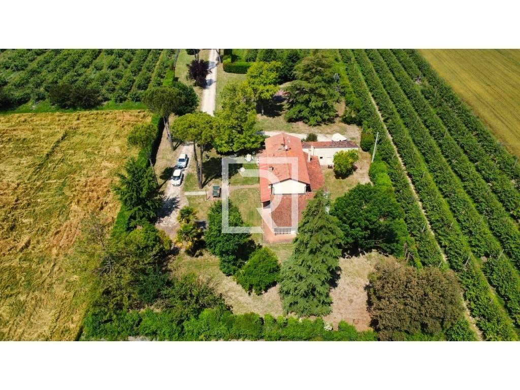 Villa in vendita a Ravenna via Argine Destro Ronco, 196