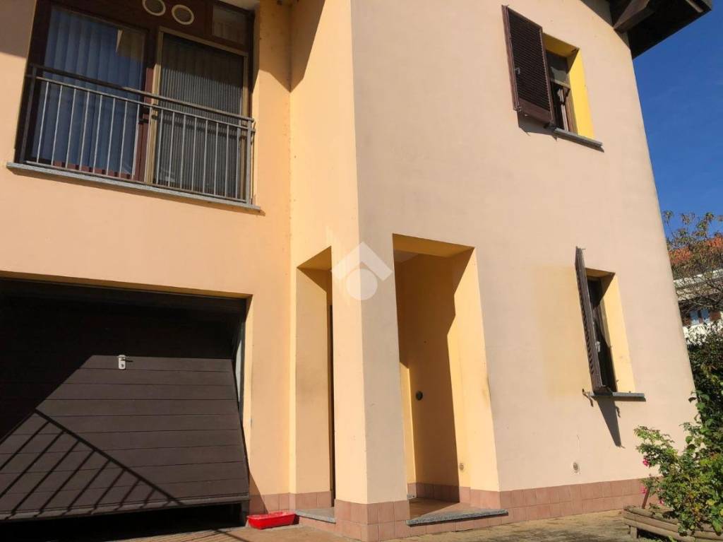 Villa Bifamiliare in vendita a Linarolo via Roggia Becca, 23