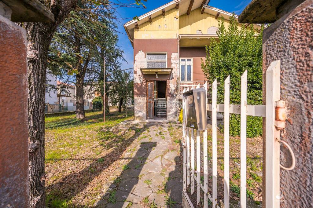 Casa Indipendente in vendita a Fontevivo