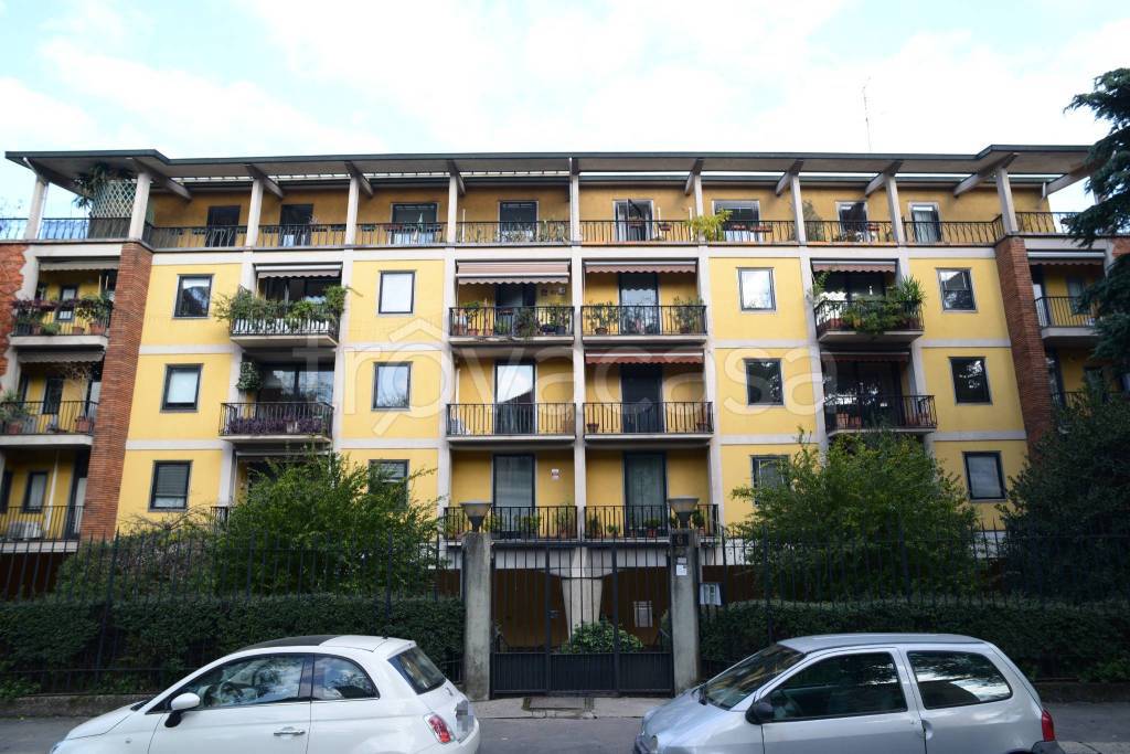 Appartamento in vendita a Milano viale Nazario Sauro, 6