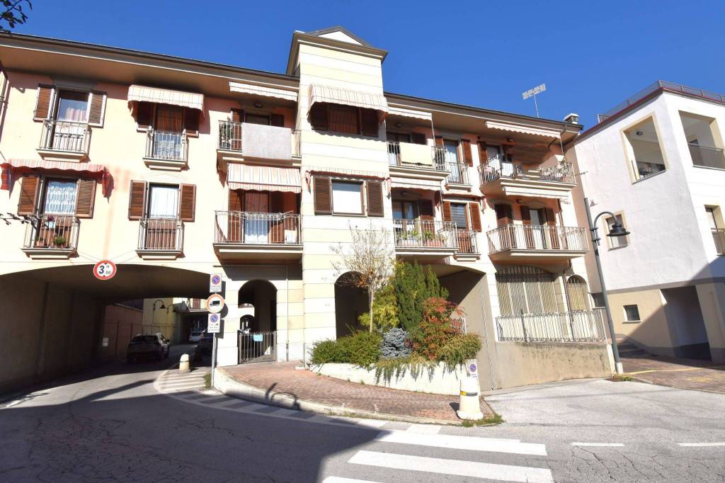 Appartamento in vendita a Borgo San Dalmazzo via Bergia, 22