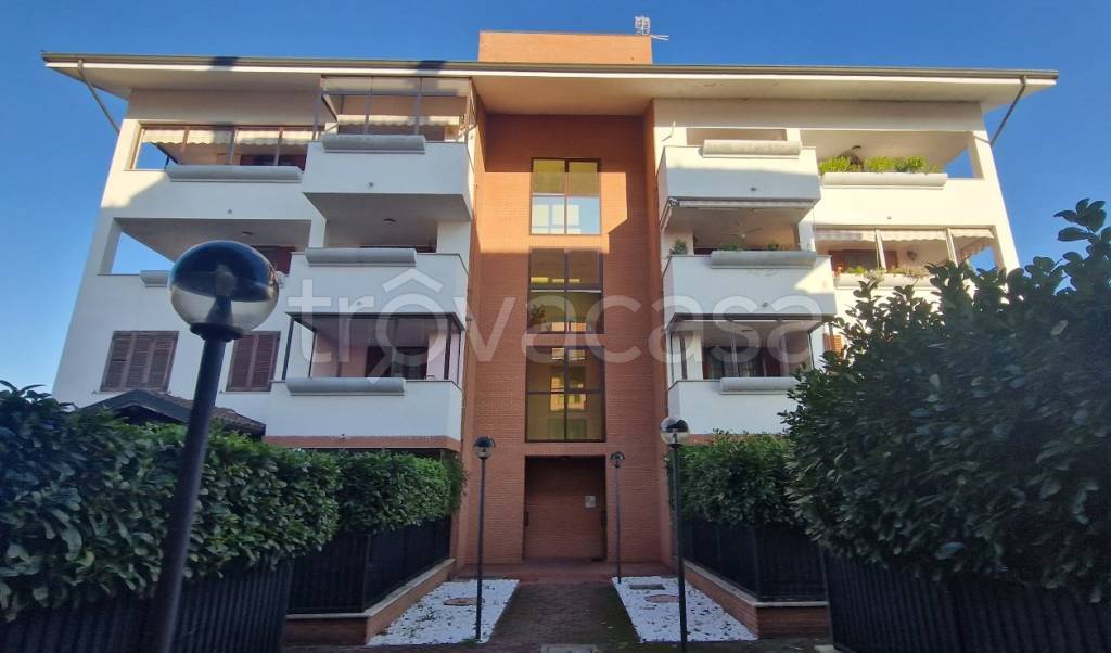 Appartamento in vendita a Trecate via Monsignor Guido Tonetti