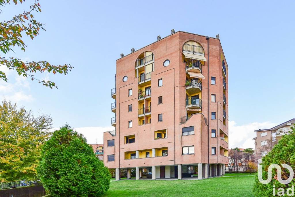 Appartamento in vendita a Cantù via Guido Brighi, 26