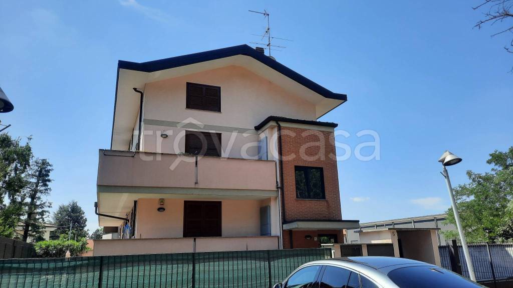 Appartamento in vendita a Dairago via Alcide De Gasperi