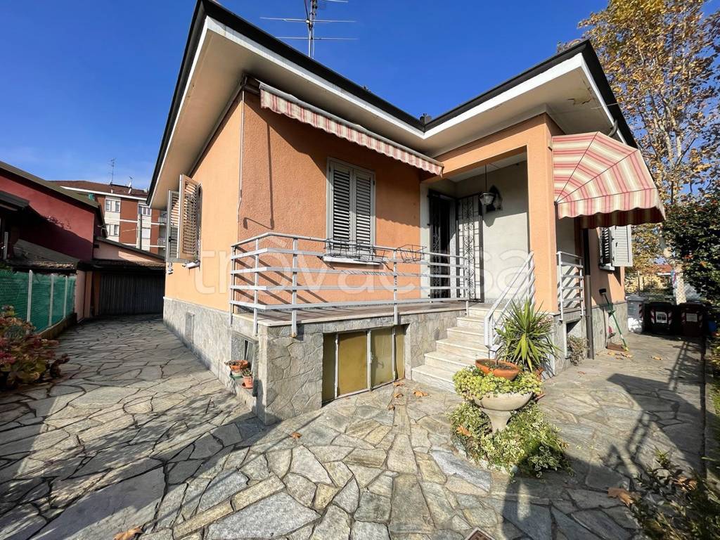 Villa in vendita a Collegno via Alessandro Volta, 15