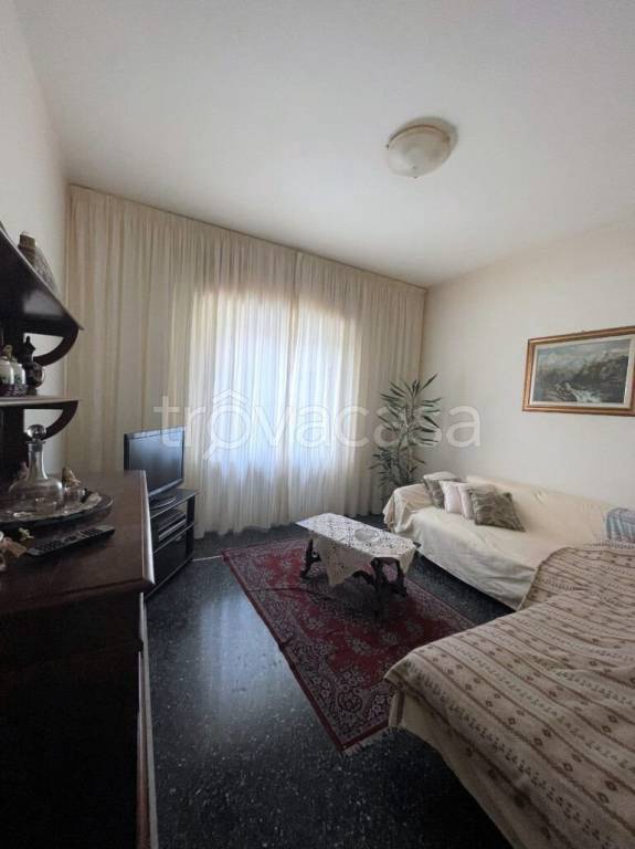 Appartamento in in vendita da privato a Finale Ligure via Giuseppe Mazzini, 21