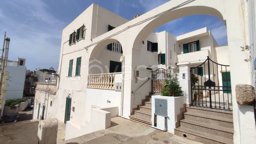 Appartamento in vendita a Castrignano del Capo via Fratelli Cairoli, 82
