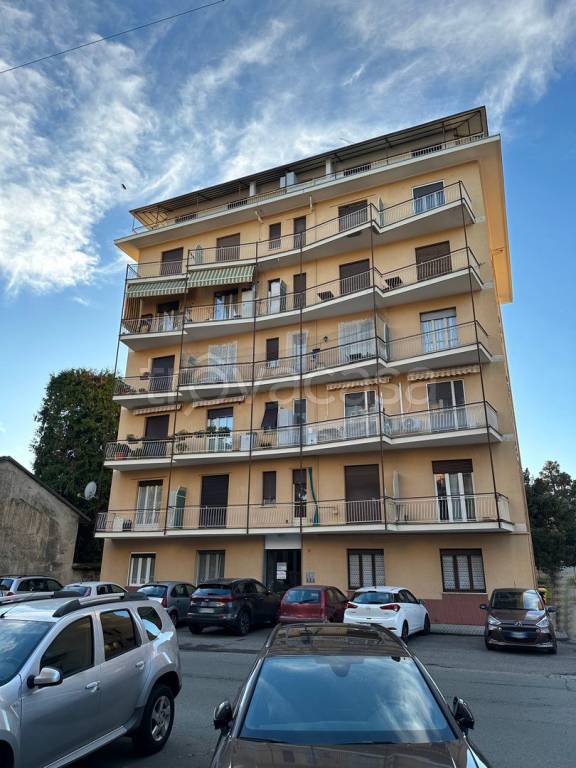 Appartamento in vendita a Biella via Lorenzo Cucco, 9