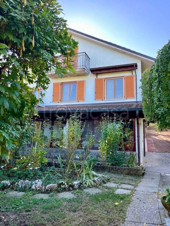 Villa in in vendita da privato a Godiasco Salice Terme viale Pietro Mascagni, 4