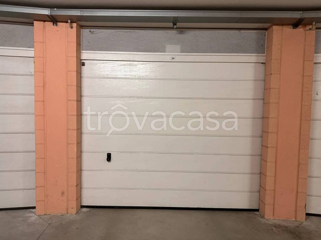 Garage in vendita a Borgomanero via Giacomo Matteotti