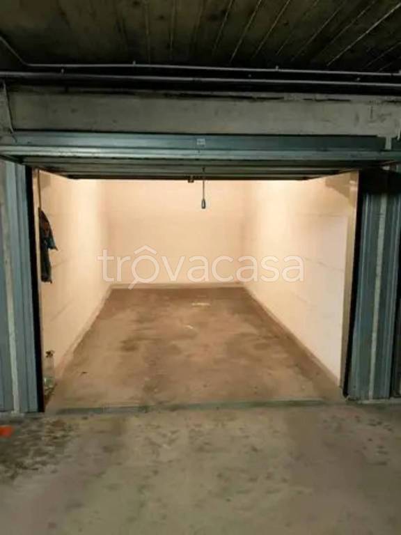 Garage in vendita a Torino corso Mortara