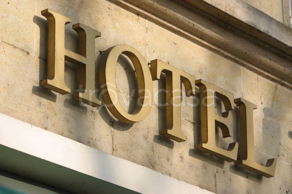 Hotel in vendita a Udine via Piave, 33
