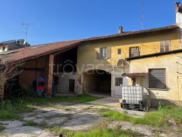Rustico in vendita a Cassolnovo via Lavatelli, 46