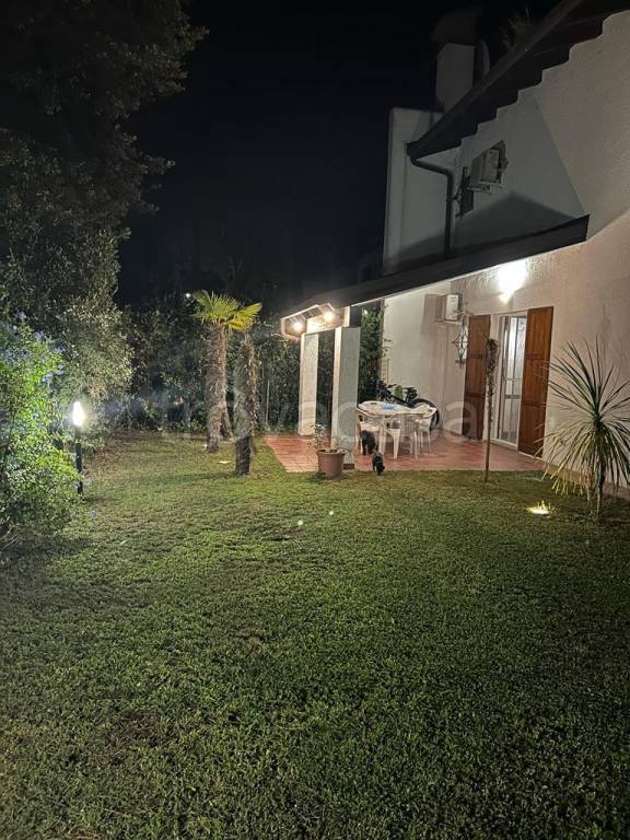 Villa a Schiera in vendita a Comacchio viale delle Acacie, 50