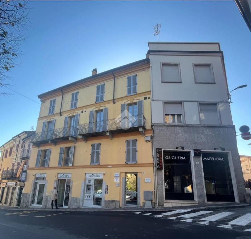 Appartamento in vendita a Stradella piazza Vittorio Veneto, 10