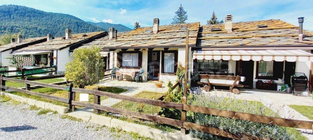 Villa a Schiera in vendita a Oulx corso Ortigara, 25