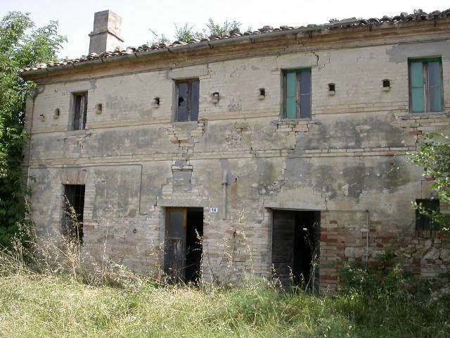 Casale in vendita a Montefiore dell'Aso contrada Menocchia, 176