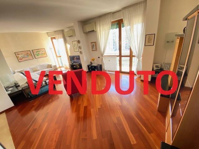 Appartamento in vendita a Monza via Giuseppe Ugolini, 6