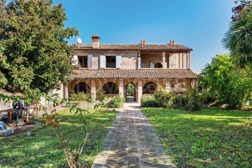 Villa in vendita a Sermide e Felonica via Camillo Benso di Cavour, 41