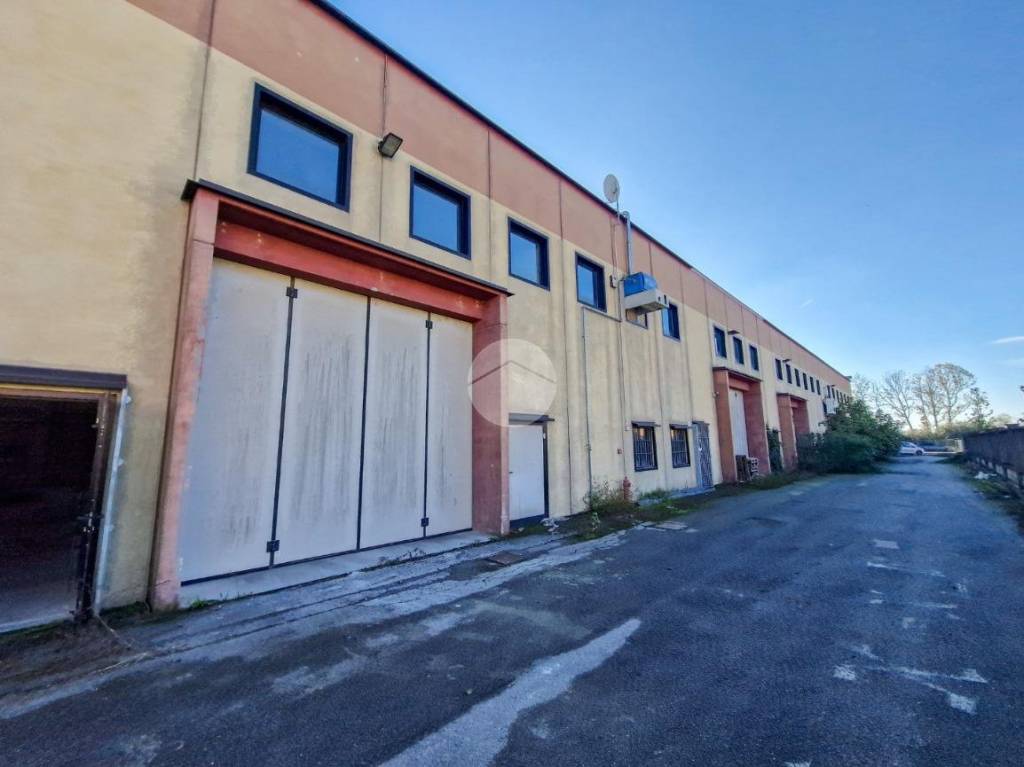 Capannone Industriale in vendita a Montirone via Benedetto Castelli