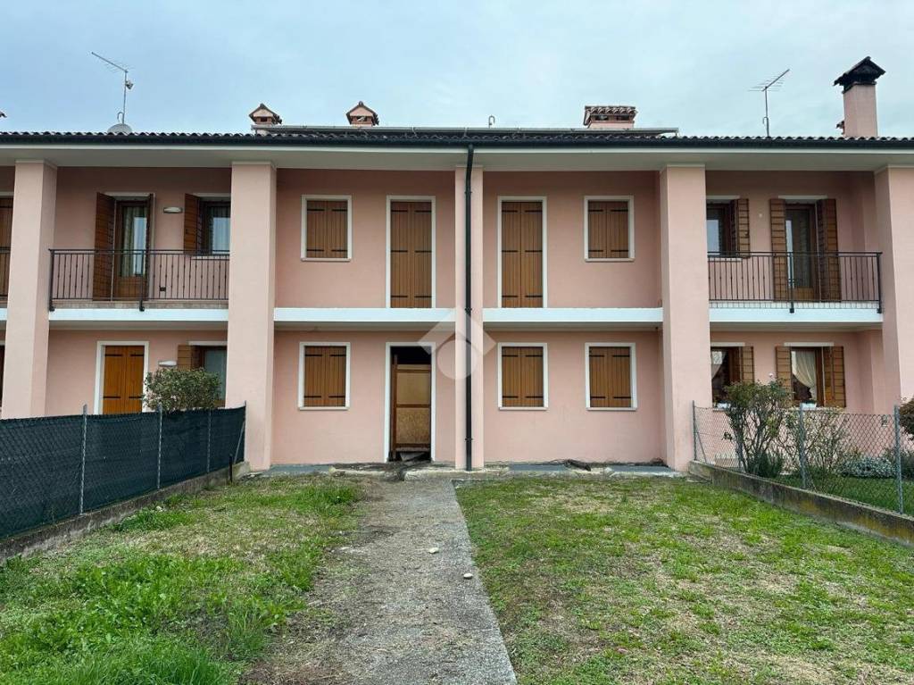 Villa a Schiera in vendita a San Zenone degli Ezzelini via s. Rocco