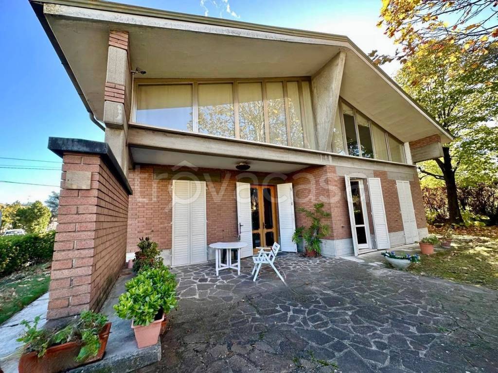 Villa in vendita a Casalgrande via Liberazione
