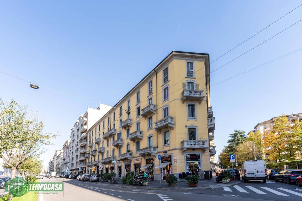 Appartamento in vendita a Milano viale Monza, 102