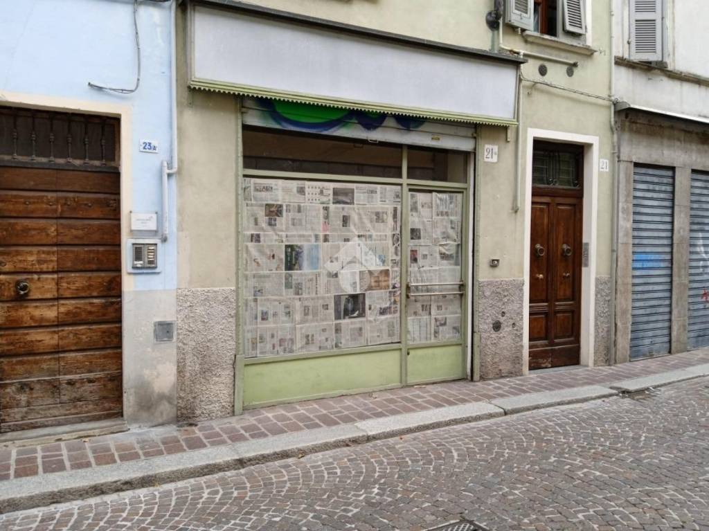 Negozio in vendita a Parma str. Aurelio Saffi, 21