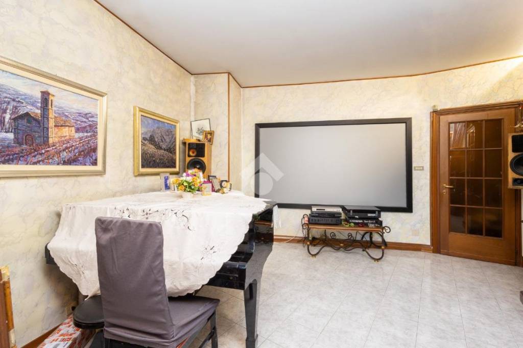 Appartamento in vendita a Torino via Boston, 92