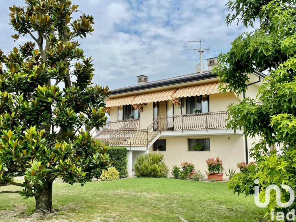 Villa in vendita a San Donà di Piave via Fossà, 29