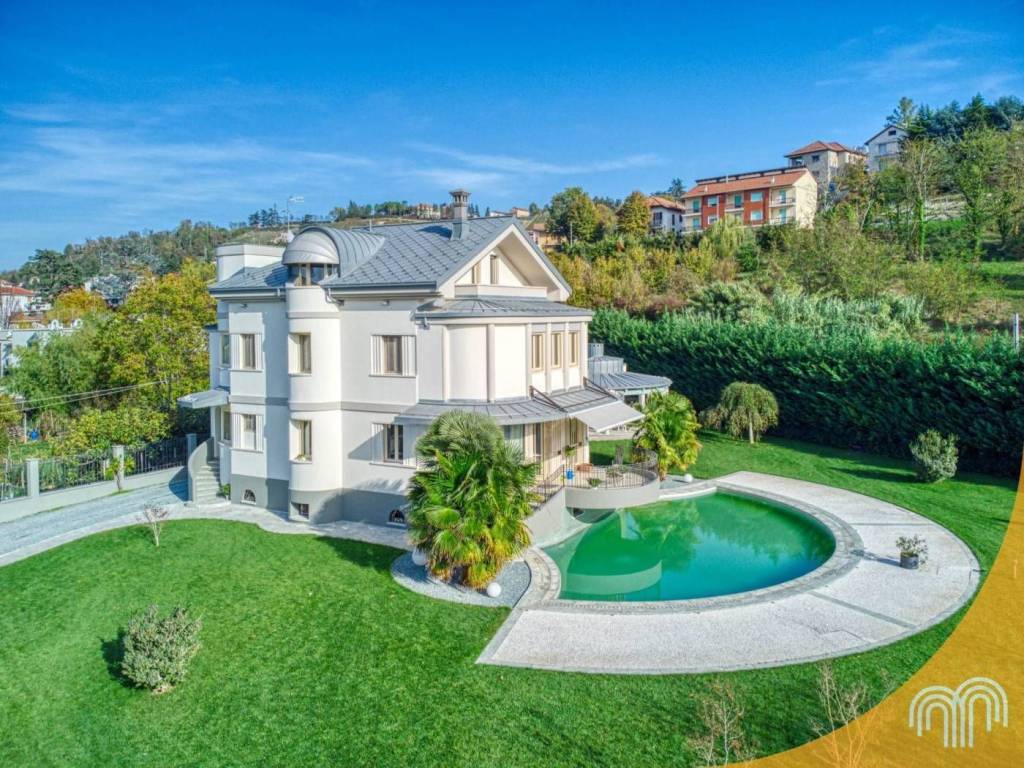 Villa in vendita ad Alba via 25 Aprile, 8
