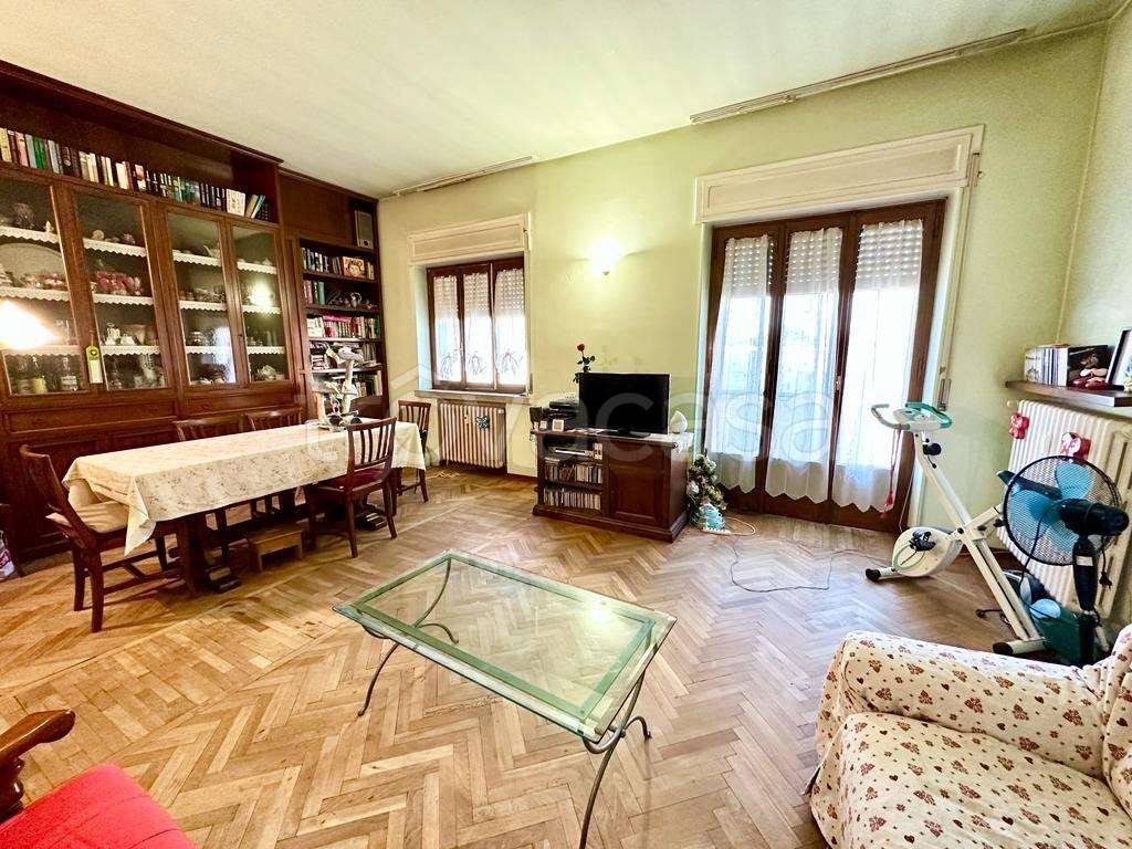 Appartamento in vendita a Novara via Bertona , 5