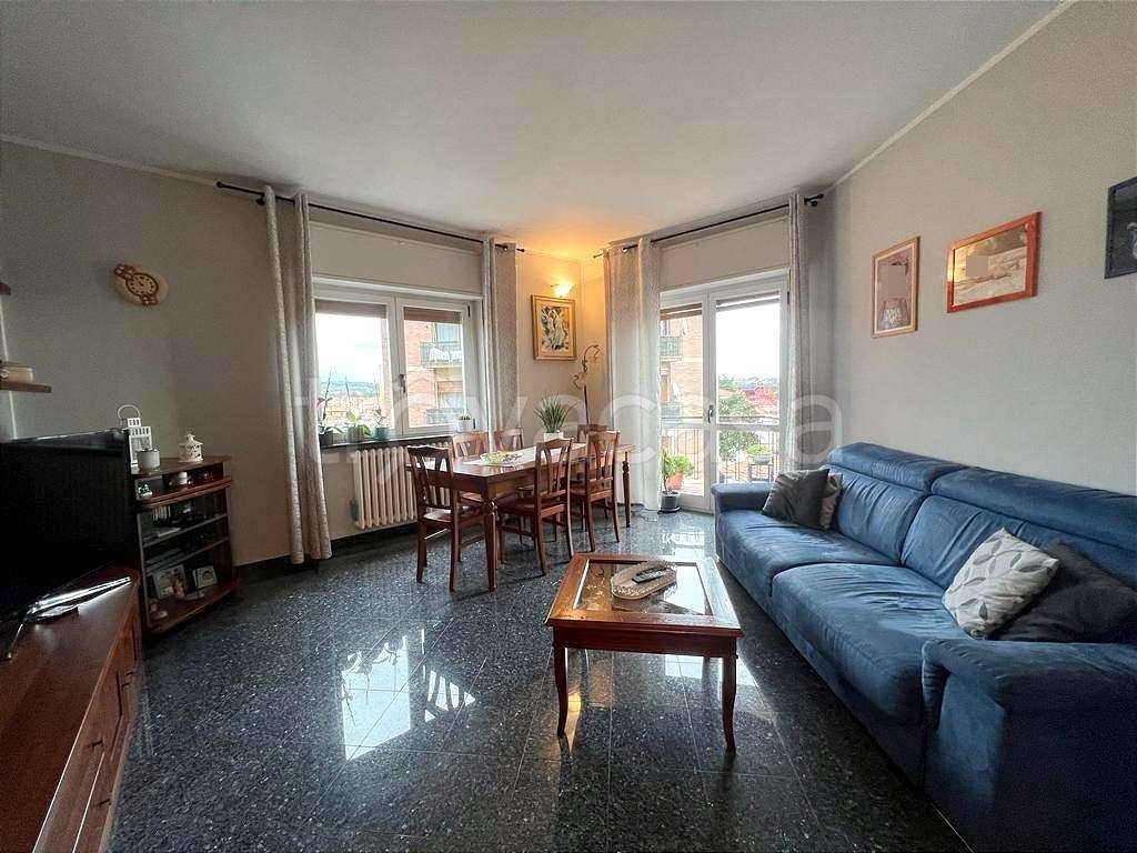 Appartamento in vendita a Borgomanero corso Sempione, 79