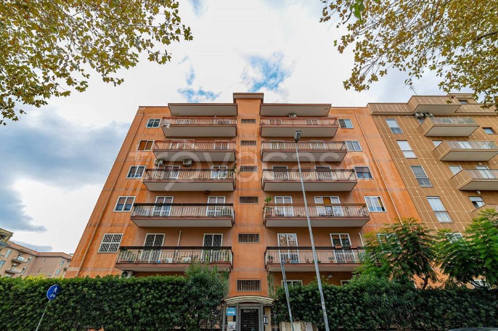 Appartamento in vendita a Bari via Peucetia, 36