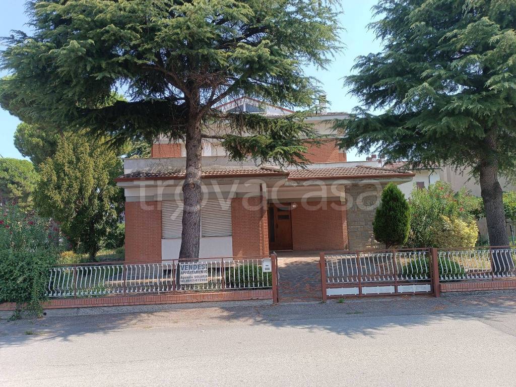 Villa Bifamiliare in in vendita da privato a Cesenatico via Monte Fumaiolo, 15