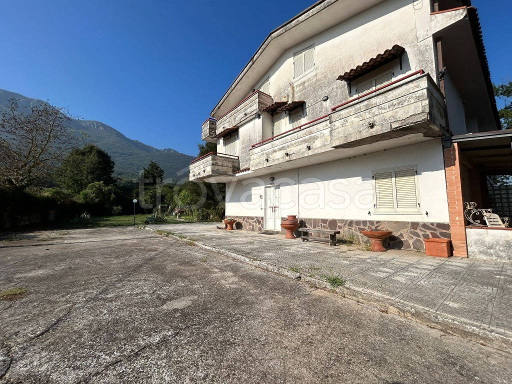 Villa Bifamiliare in vendita a Mignano Monte Lungo via Fontana Cieca