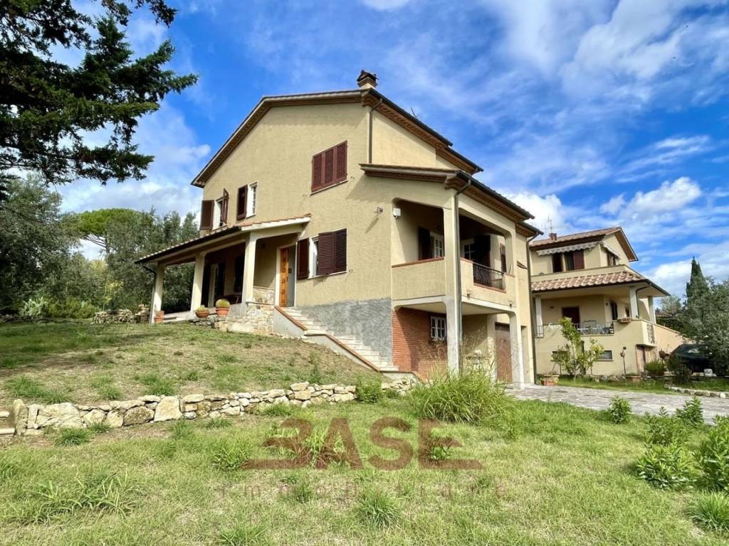 Villa in vendita a Casale Marittimo via Vittorio Veneto, 6