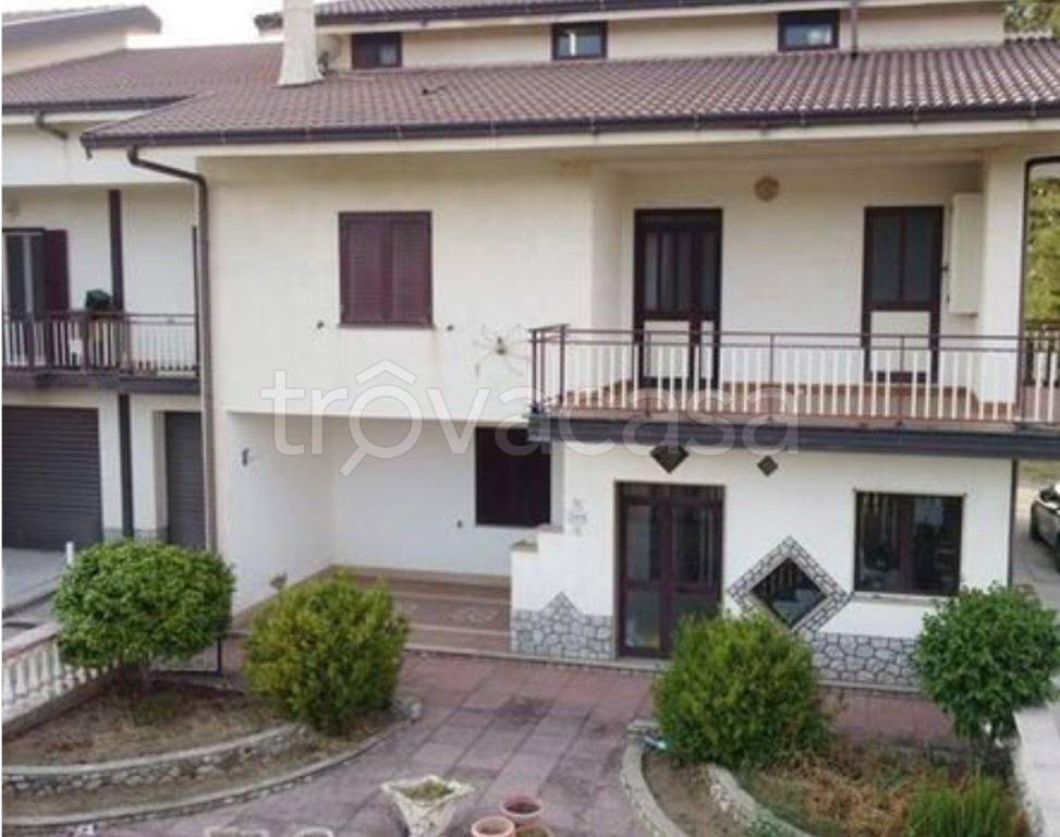 Villa Bifamiliare in in vendita da privato ad Acri contrada Policaretto