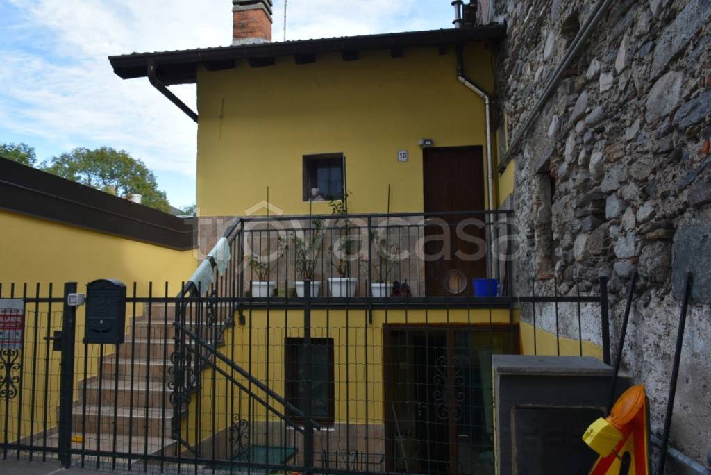 Villa in vendita a Mesenzana