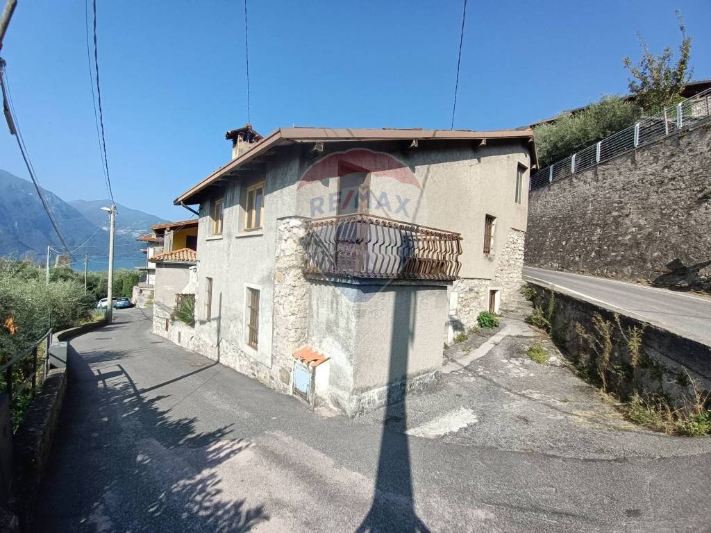 Casa Indipendente in vendita a Marone via ponzano, 9