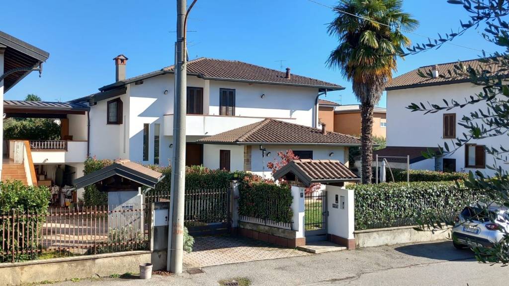 Villa in in vendita da privato a Cassano Magnago