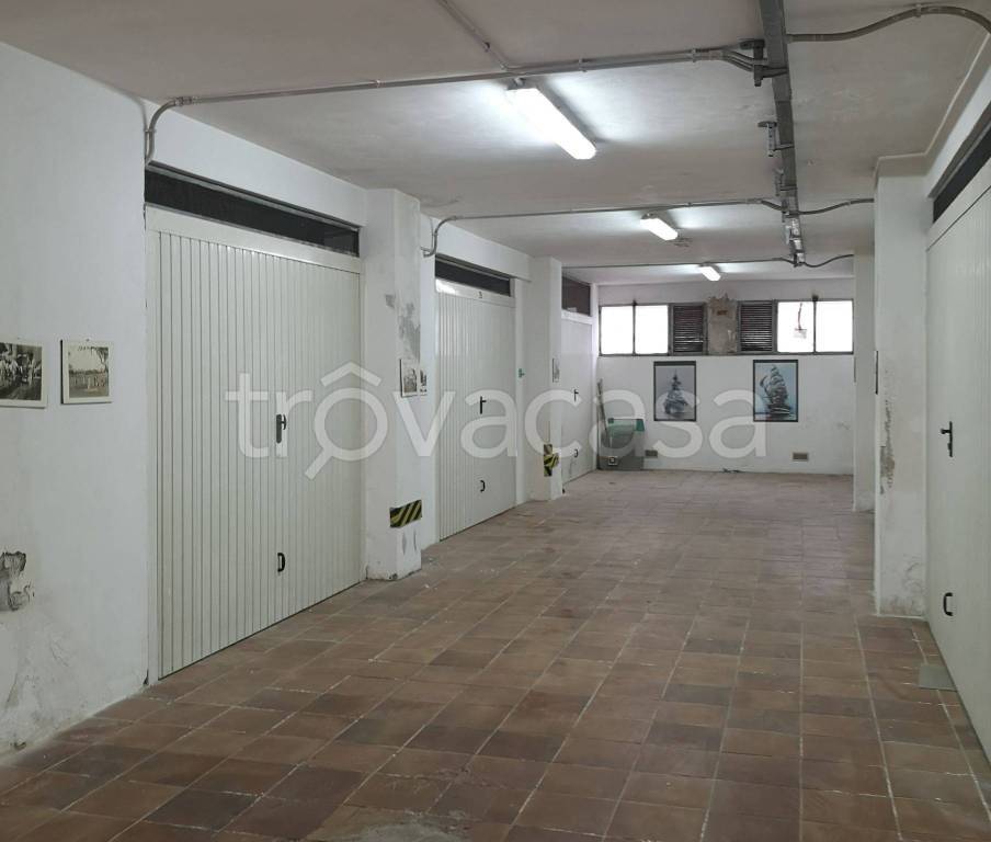 Garage in vendita a Terrasini via Ruggero Settimo, 155