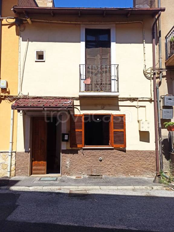 Casa Indipendente in in vendita da privato a Celano via della Torre, 54