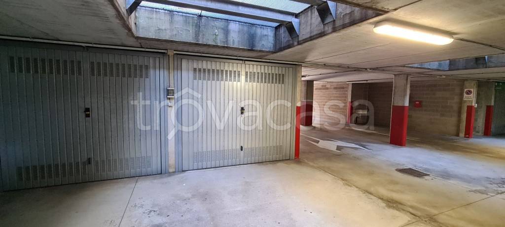 Garage in vendita a Torino strada del Portone, 21/a